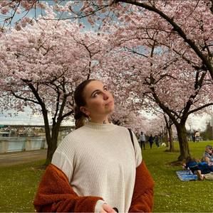 Meet your Posher, Gabriella